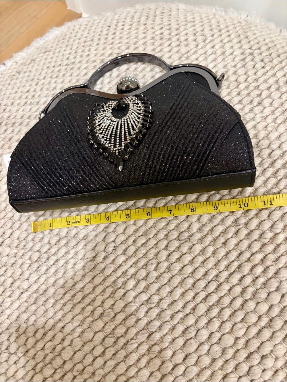 Rhinestone Kisslock Evening Bag with Crossbody Chain - Picture 5 of 10